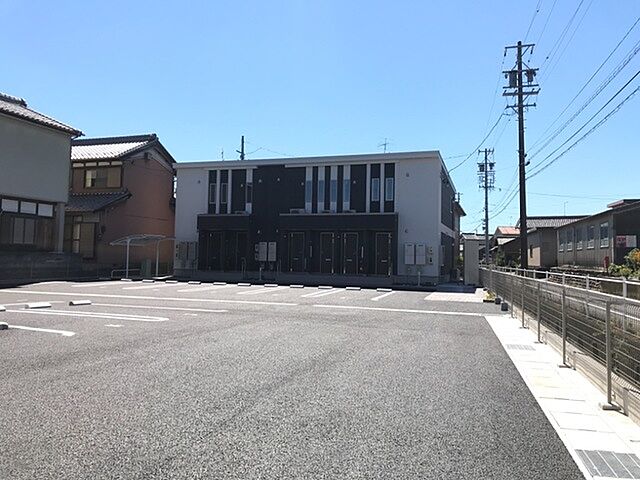 7 / 11