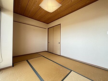 和室:客間や子ども部屋、趣味のスペースなど多目的に使えて便利です♪