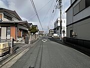 スーパーやコンビニ、ドラッグストアが揃い日常の買物に便利です！