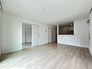 やわらかな明るさが心地よいリビング♪ここで家族の仲が深まります！