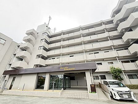 6階建て2階部分の角部屋です☆彡