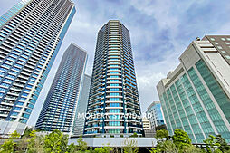 ■　外観　■　晴海エリアのランドマークとなるような存在感のあるデザインです。