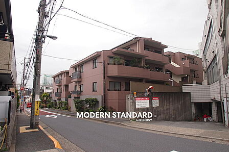 ■ 外観 ■ 第一種低層住居専用地域に立地しています。