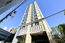 住友不動産が誇るマンションブランド「グランドヒルズ」。コンシェルジュサービスなど、上質な暮らしを約束します。