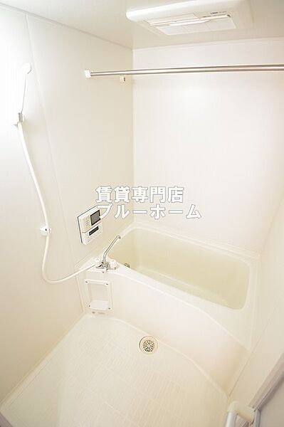 画像6:浴室乾燥機・追い炊き機能付きのお風呂！