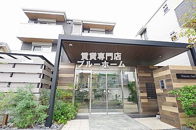 外観：軽量鉄骨造3階建て大和ハウス施工のマンションです！