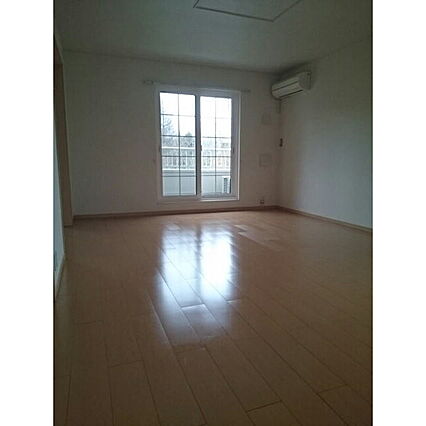 エストランリーダー_内装_0