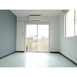 JR小海線 龍岡城駅 徒歩10分の賃貸アパート 1階1Kのリビング/ダイニング