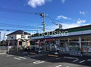 ファミリーマート上溝七曲り店 徒歩3分。 230m