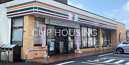 セブンイレブン相模原上溝6丁目店 徒歩8分。 590m