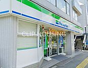 ファミリーマート東中神駅前店 徒歩1分。 80m