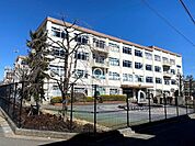 八王子市立第七中学校 徒歩10分。 800m