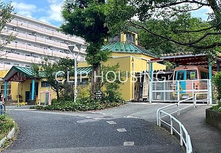 真理学園幼稚園 徒歩7分。 510m