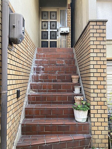 玄関を拡大表示