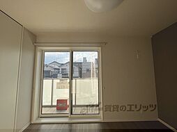 近鉄京都線 富野荘駅 徒歩10分の賃貸マンション 1階1LDKのリビング/ダイニング