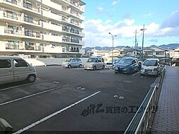 16 / 33