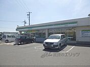 ファミリーマート　城陽奈島店まで600メートル