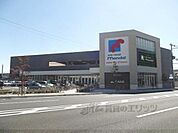 万代　長岡京店まで2700メートル