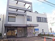 伏見岡本病院まで610メートル