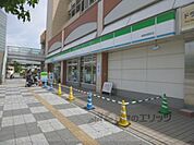 ファミリーマート　長岡京駅前店まで500メートル