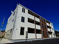 滋賀県東近江市ひばり丘町1番46-2号：物件画像／ピタットハウス近江八幡店　株式会社アソシエホーム