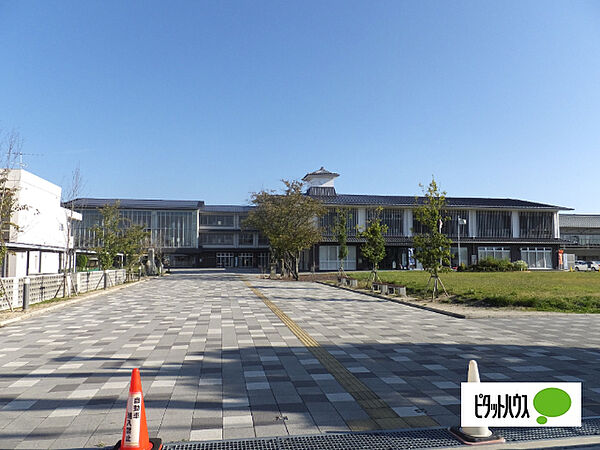 画像25:小学校「近江八幡市立金田小学校まで468m」