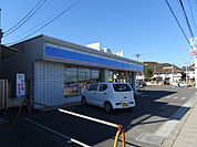 コンビニ「ローソン近江八幡多賀店まで1051m」