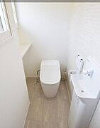 トイレ新品交換！