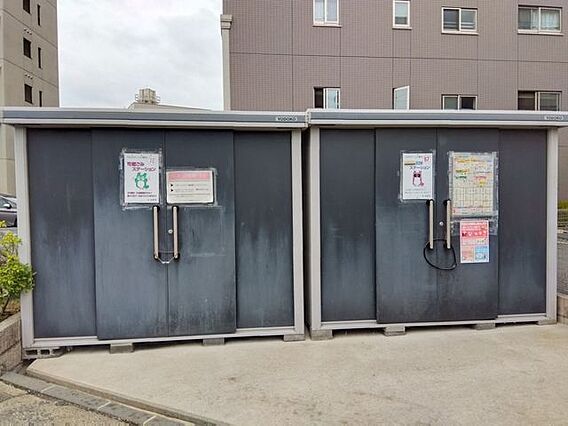 専用のゴミステ...