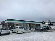 ファミリーマート 由利本荘薬師堂店 450m