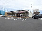 セブン‐イレブン 川辺町石神店　車で4分 1700m