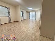 リビング※掲載写真は、室内を見やすくするため、一部家具・小物等を画像加工により削除しております。