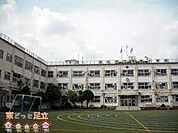 足立区立寺地小学校 徒歩17分。 1310m