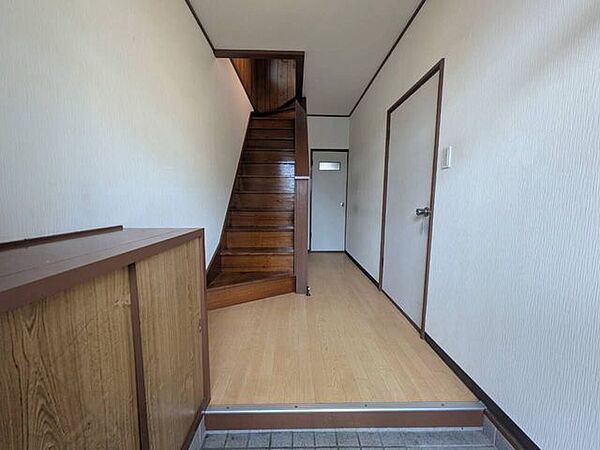 玄関を拡大表示