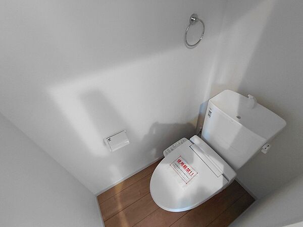 トイレを拡大表示