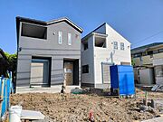 建築中