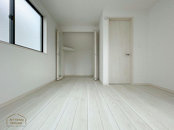 洋室を拡大表示