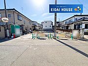 前面道路を含む現地現況外観写真