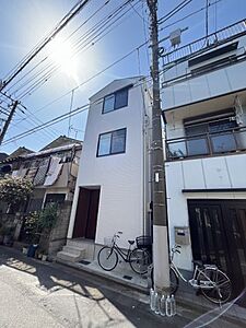 外観：*＋閑静な住宅街に佇む築浅物件＋*