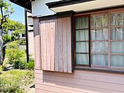 雨戸付きで、防災・防犯に心強いですね。