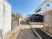 前面道路を含めた現地写真です。ぜひ周辺環境も併せてご覧ください。
