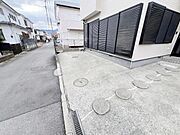 駐車スペースはお庭としてもご利用いただけます。