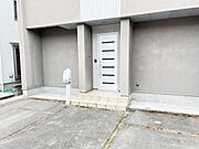 いつも気持ちよくご家族を迎えられる玄関です。