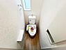 トイレ：各階にトイレを設けており、ご家族が揃う時もゆとりをもってご利用いただけます。