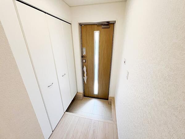 玄関を拡大表示