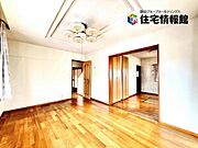 家族とゆったり時間を過ごせるリビングダイニング。
