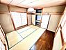 寝室：床の間のある和室です、寝室としても役立ちそうですね。