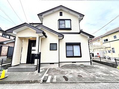 外観:ご家族揃って建物と街並みをご覧いただけます。 外観:ご家族揃って建物と街並みをご覧いただけます。