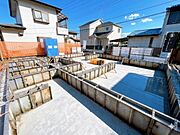 ご家族が集うLDKは約18.12帖の広さ、上部は吹抜けのある団らんの空間です。
