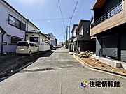 前面道路を含めた現地写真です。ぜひ周辺環境も併せてご覧ください。